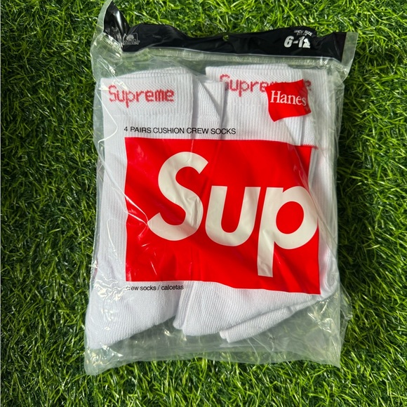 Hanes Supreme White Cushion Crew Socks - Picture 1 of 2